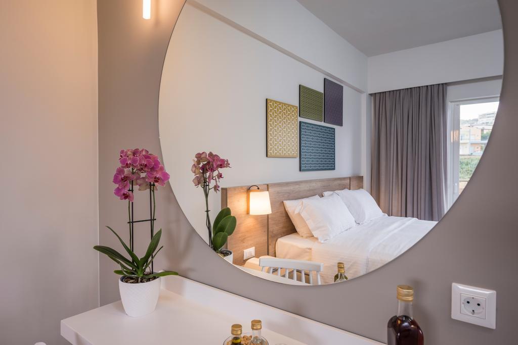 Irini Stalos Apartments Екстер'єр фото