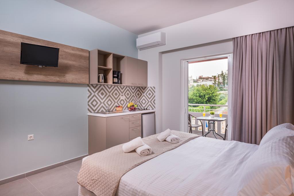 Irini Stalos Apartments Екстер'єр фото