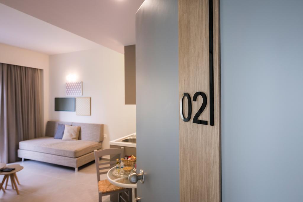 Irini Stalos Apartments Екстер'єр фото