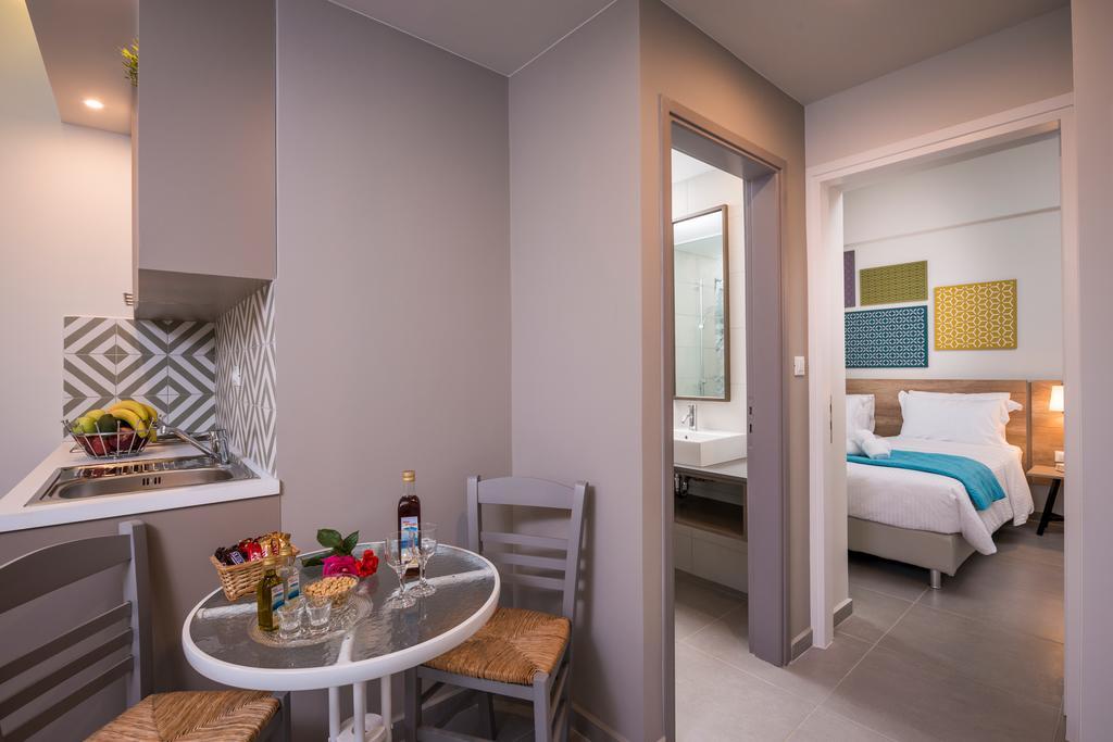 Irini Stalos Apartments Екстер'єр фото