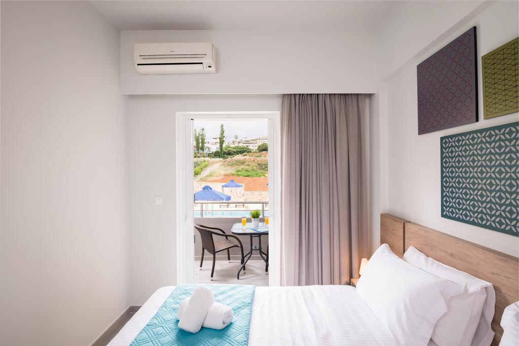 Irini Stalos Apartments Екстер'єр фото