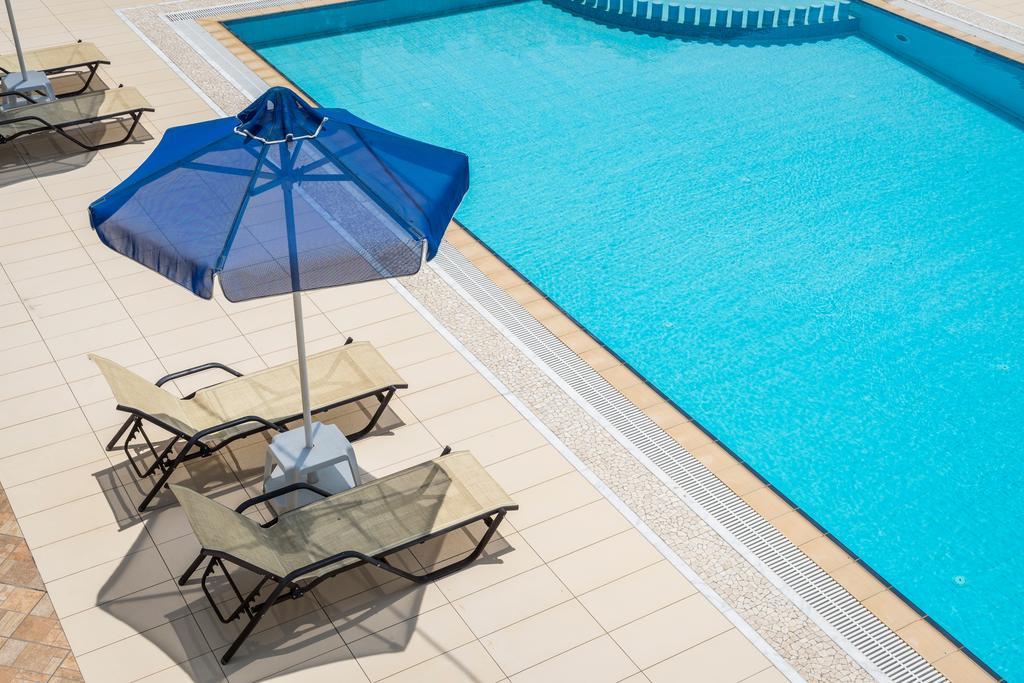 Irini Stalos Apartments Екстер'єр фото