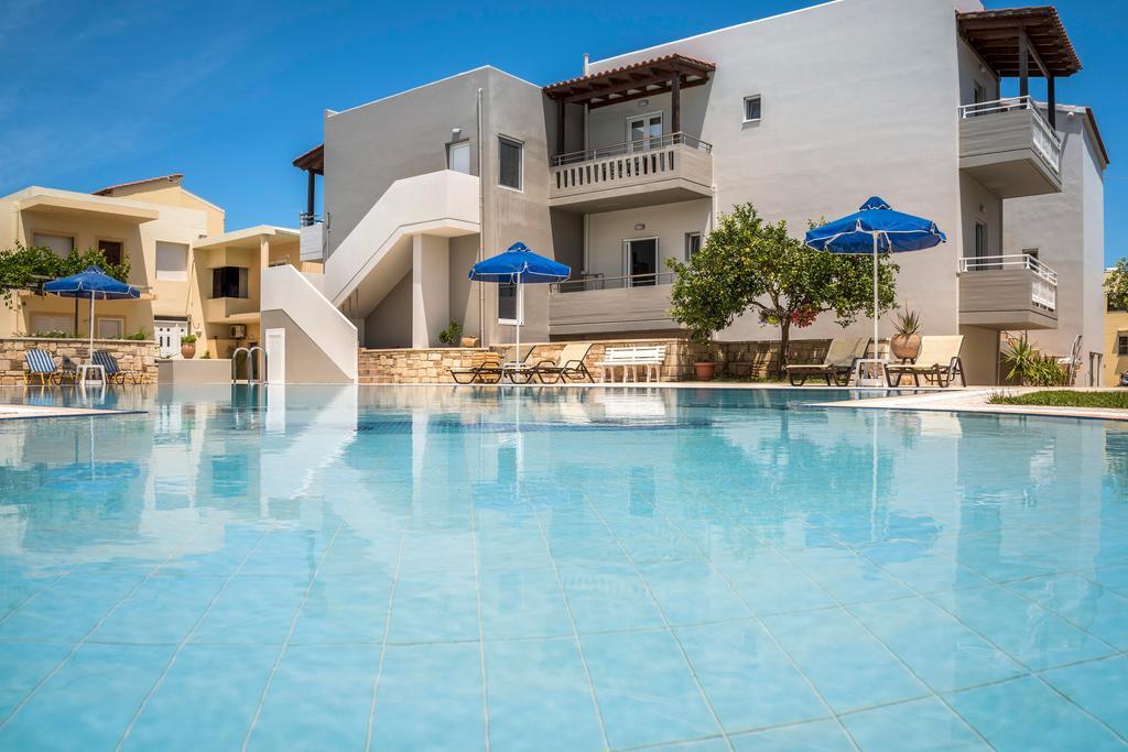 Irini Stalos Apartments Екстер'єр фото