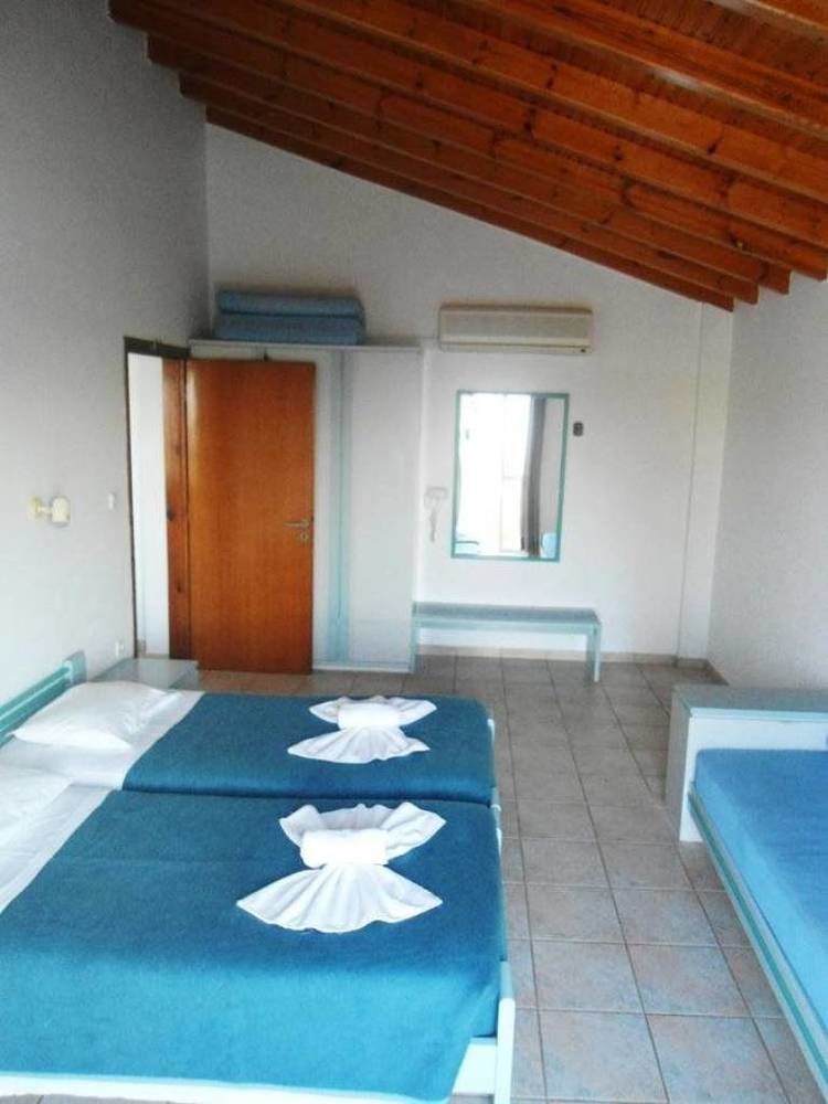 Irini Stalos Apartments Екстер'єр фото