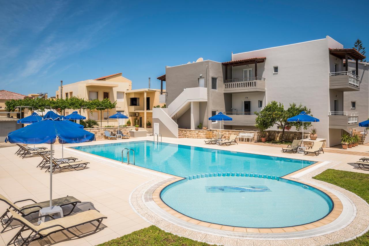 Irini Stalos Apartments Екстер'єр фото