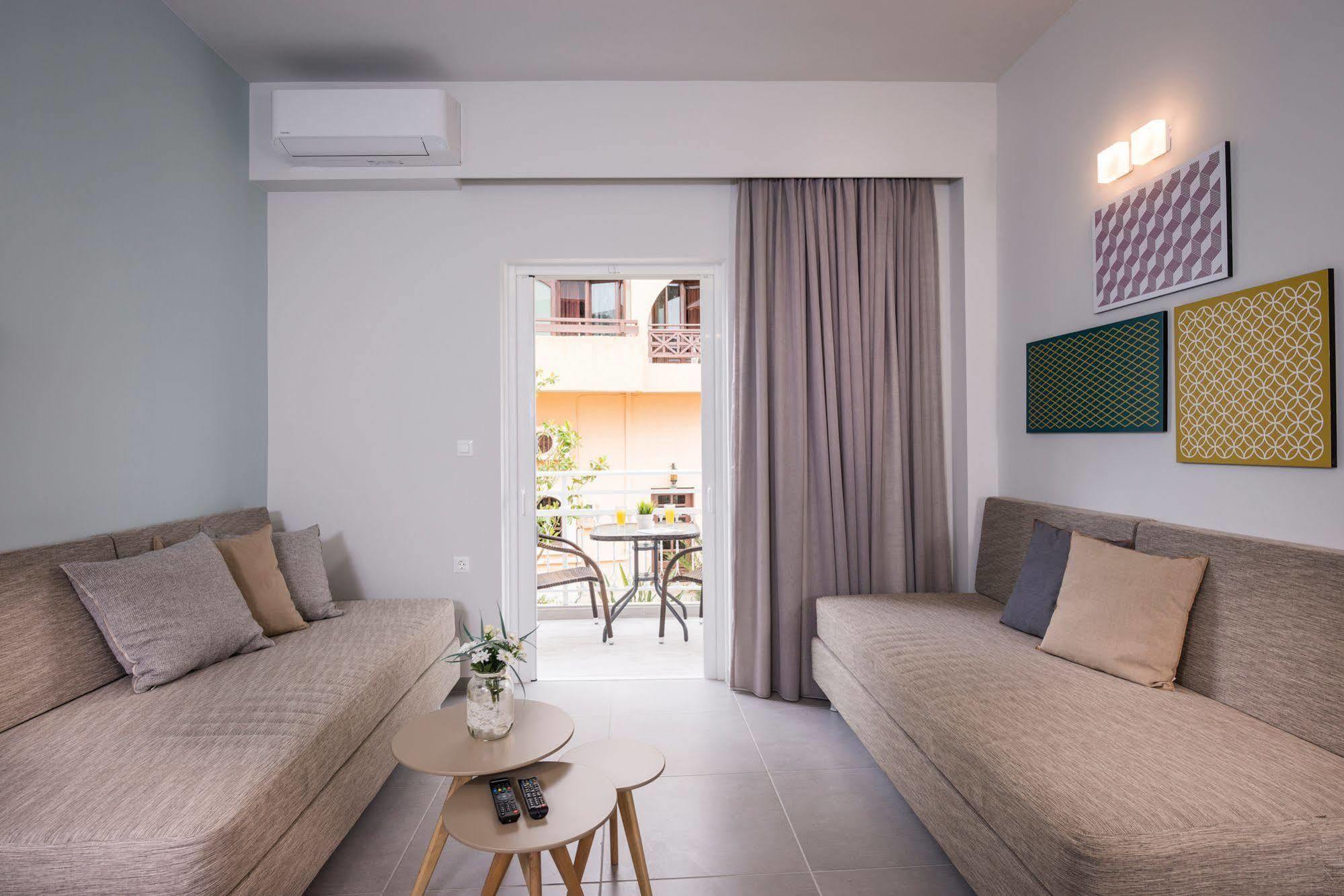 Irini Stalos Apartments Екстер'єр фото