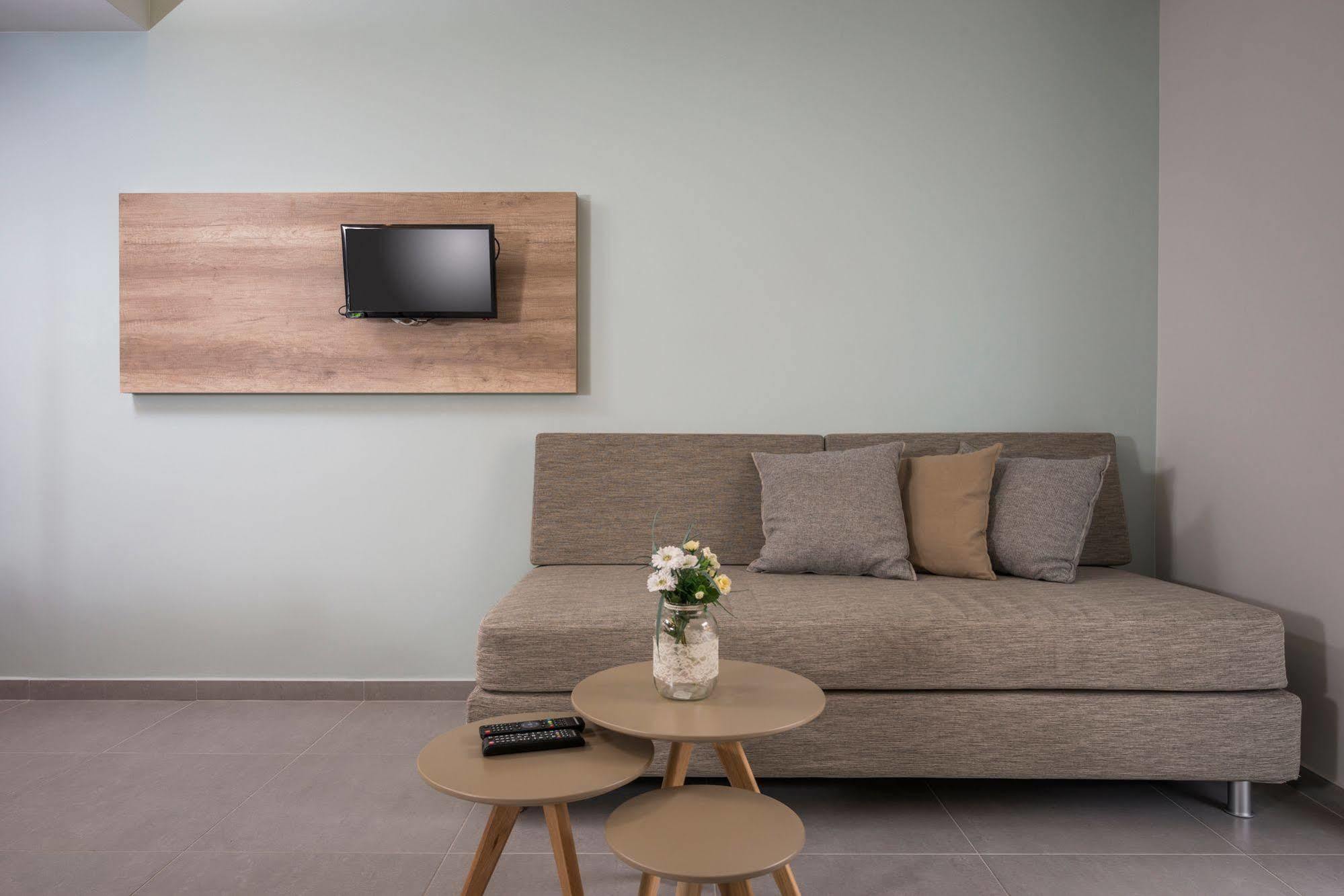 Irini Stalos Apartments Екстер'єр фото
