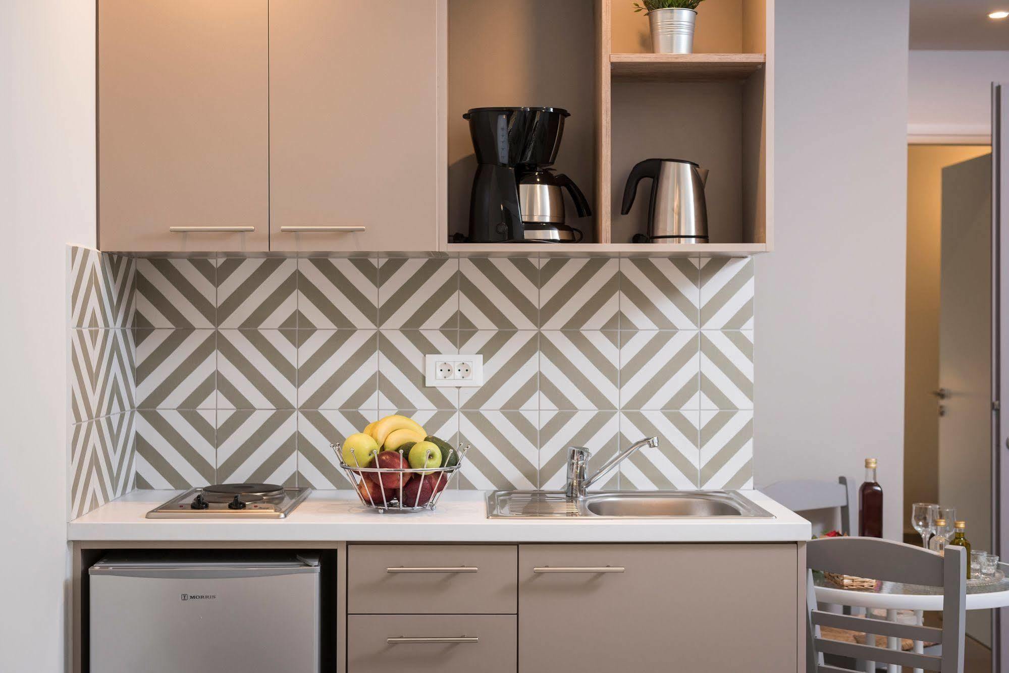 Irini Stalos Apartments Екстер'єр фото